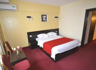 Отель Hotel Ancor Бухарест Люкс с 1 спальней-4